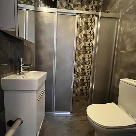 White Lotus Aparthotel 3*