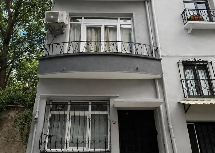 Aparthotel White Lotus 3*