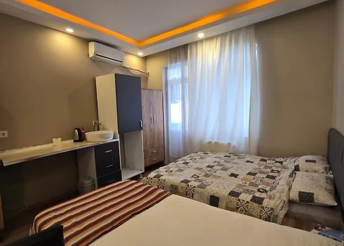 White Lotus Istanbul